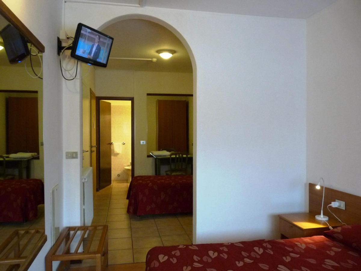 Hotel La Rosa Тельо Экстерьер фото