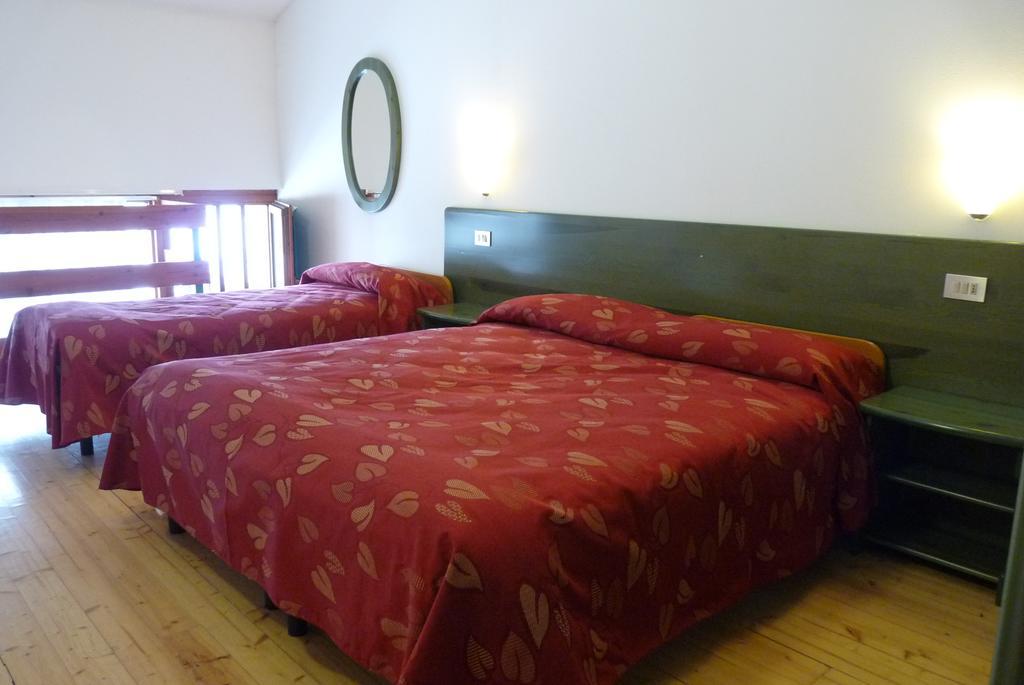 Hotel La Rosa Тельо Экстерьер фото