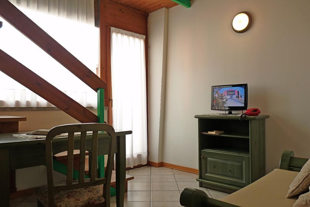 Hotel La Rosa Тельо Экстерьер фото