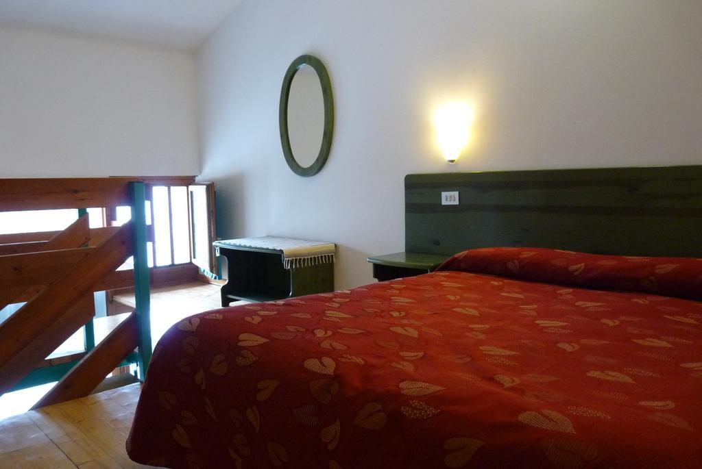 Hotel La Rosa Тельо Экстерьер фото