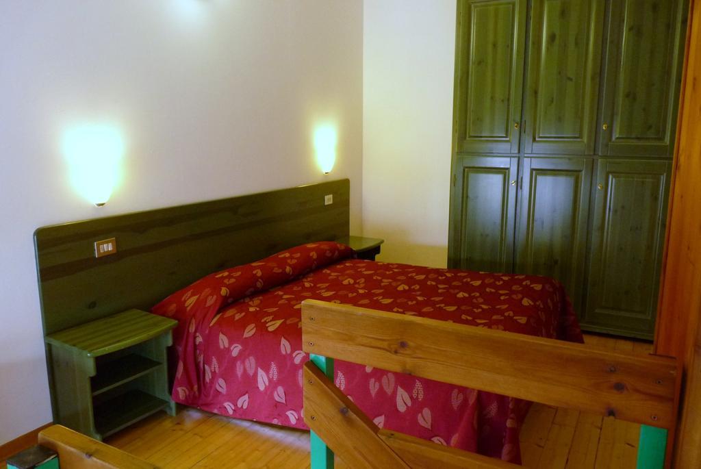 Hotel La Rosa Тельо Экстерьер фото