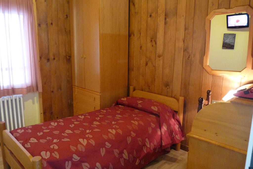 Hotel La Rosa Тельо Экстерьер фото