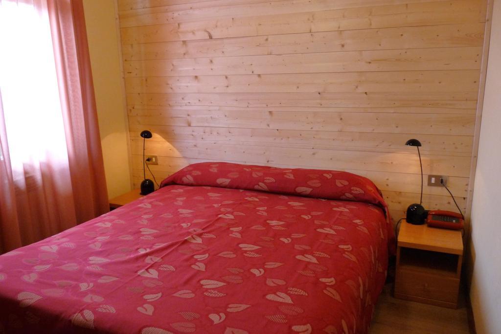 Hotel La Rosa Тельо Экстерьер фото